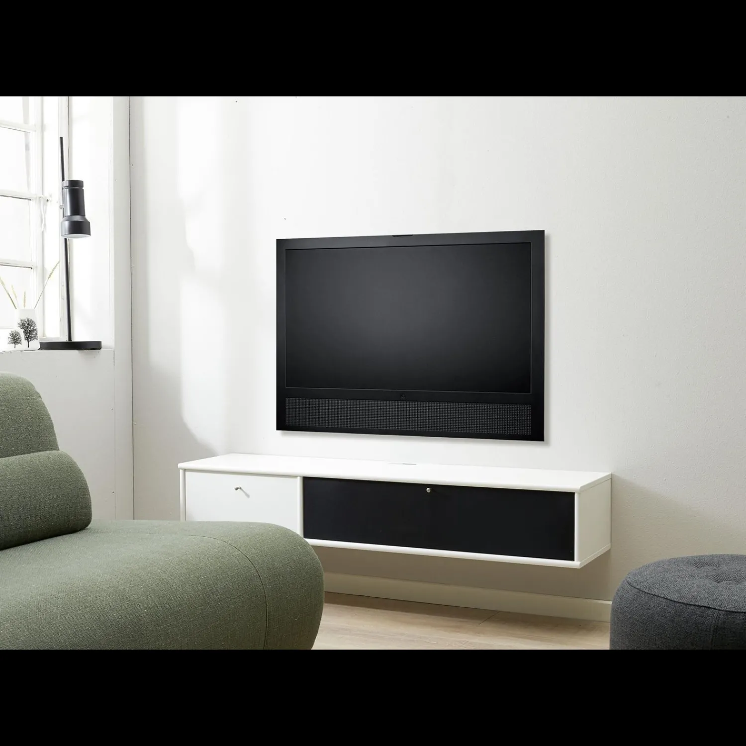 Outlet ILVA Mistral AV TV-møbel med 1 låge + 1 klap hvid/sort