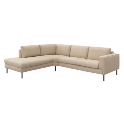 Clearance ILVA Nyland venstrevendt hjørnesofa med pufafslutning