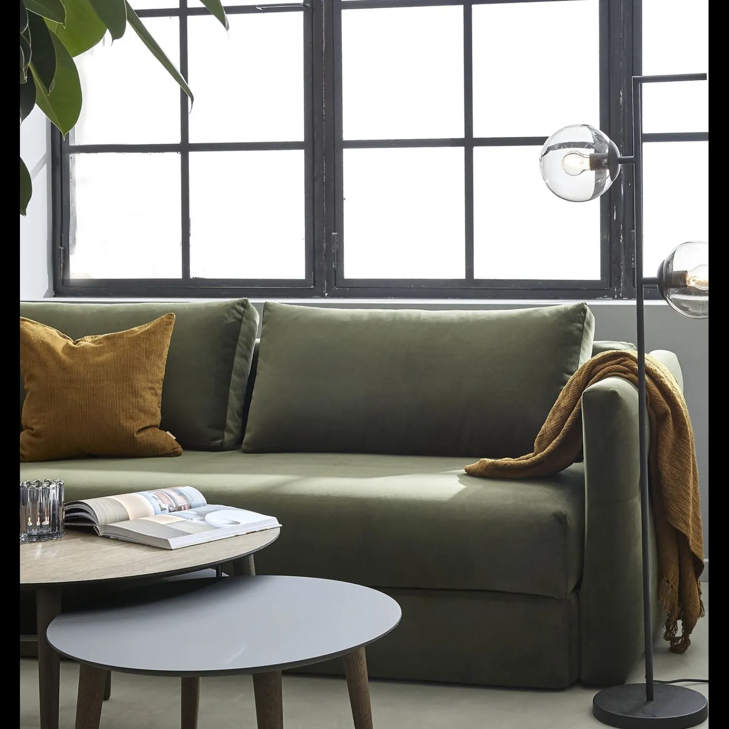 ILVA Pearl Gulvlampe 154 x 18 cm