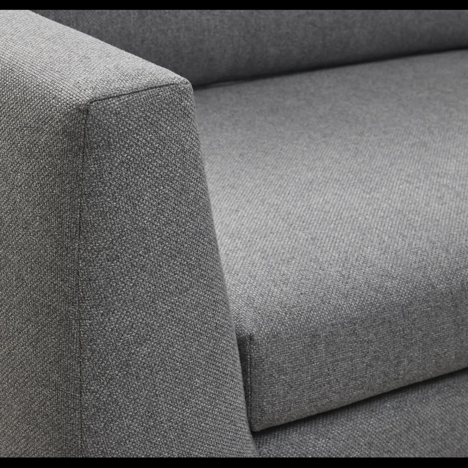 New ILVA Vetland højrevendt hjørnesofa med pufafslutning